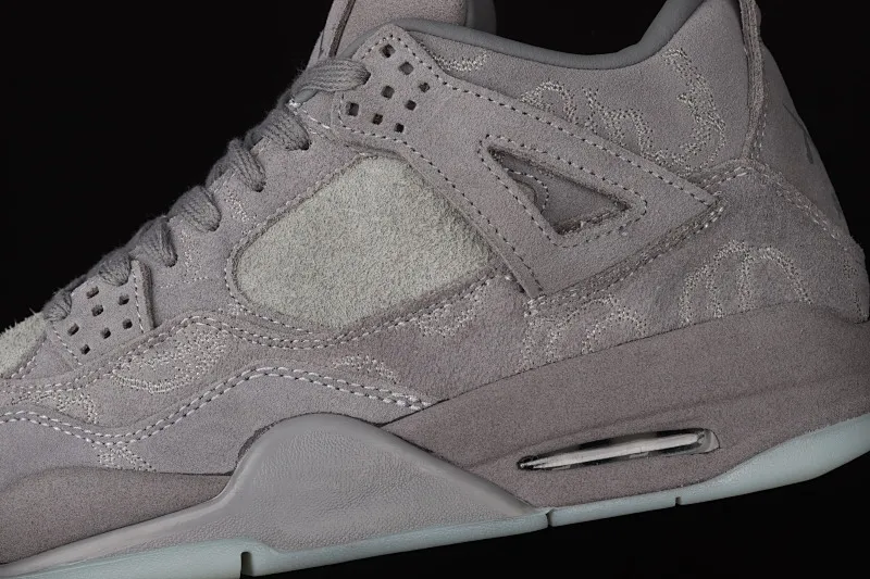All categories Air Jordan Jordan series basketball shoes Air Jordan 4 G version Kaws x Air Jordan 4 Black AJ4 Luminous suede gray limited edition 930155-003